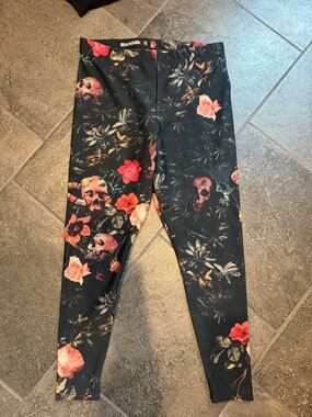 BlackMilk Floral Skull Black Fleece Leggings -